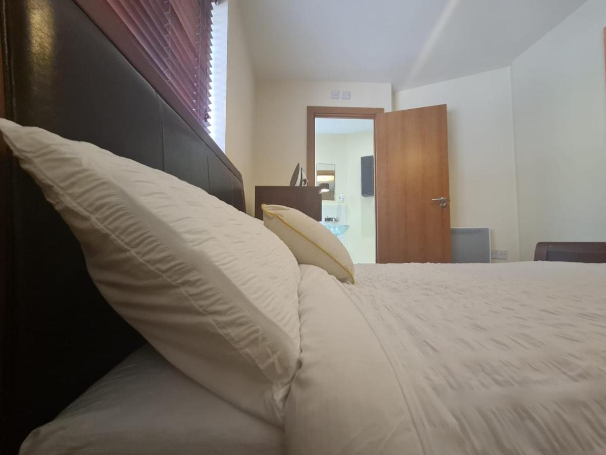 Red Naxela Canary Wharf Apartments ลอนดอน ภายนอก รูปภาพ