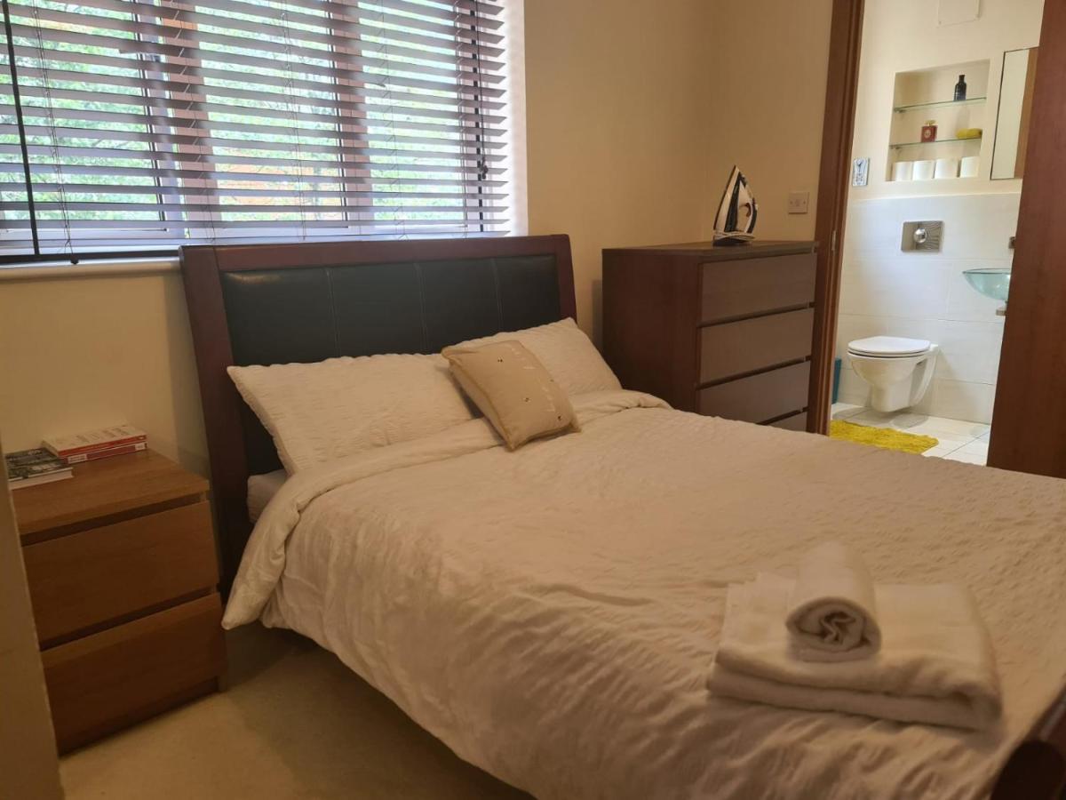 Red Naxela Canary Wharf Apartments ลอนดอน ภายนอก รูปภาพ