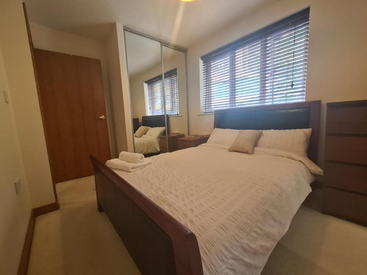 Red Naxela Canary Wharf Apartments ลอนดอน ภายนอก รูปภาพ