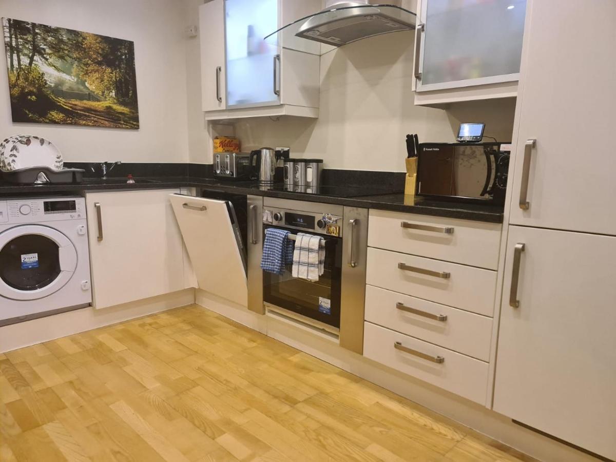Red Naxela Canary Wharf Apartments ลอนดอน ภายนอก รูปภาพ