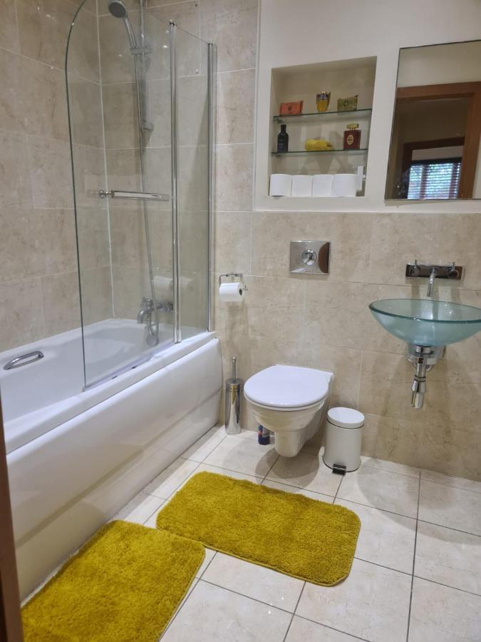 Red Naxela Canary Wharf Apartments ลอนดอน ภายนอก รูปภาพ
